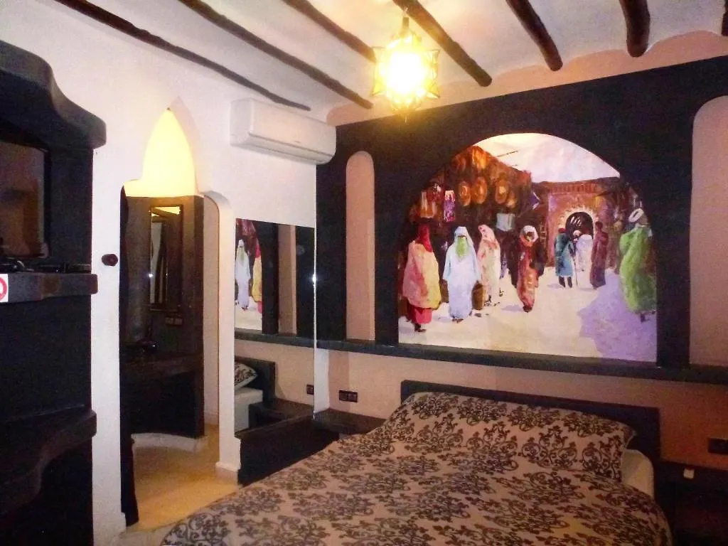 Ryad Laarouss Family Marrakesh Riad
